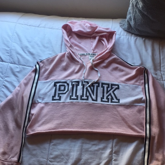 PINK Victoria's Secret Tops - pink cropped hoodie💕